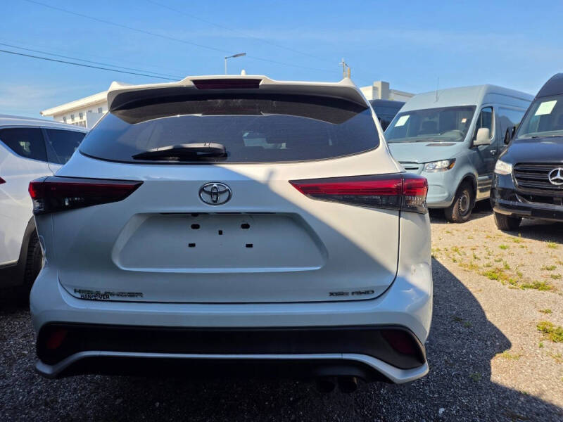 2022 Toyota Highlander XSE