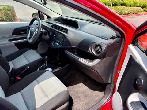 2014 Toyota Prius c