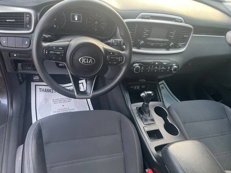 2017 Kia Sorento LX V6