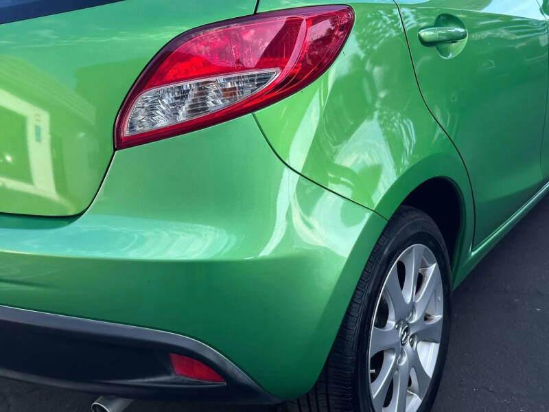 2013 Mazda MAZDA2 Touring