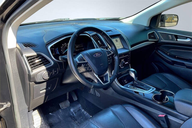 2016 Ford Edge Titanium