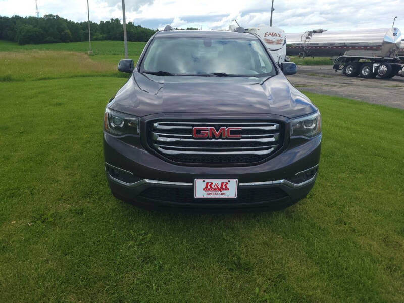 2017 GMC Acadia SLE-2
