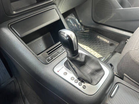 2011 Volkswagen Tiguan SEL 4Motion