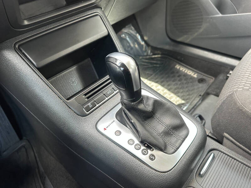 2011 Volkswagen Tiguan SEL 4Motion