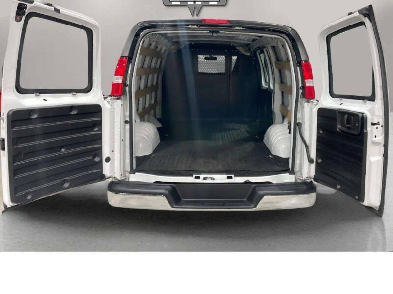 2024 Chevrolet Express 2500