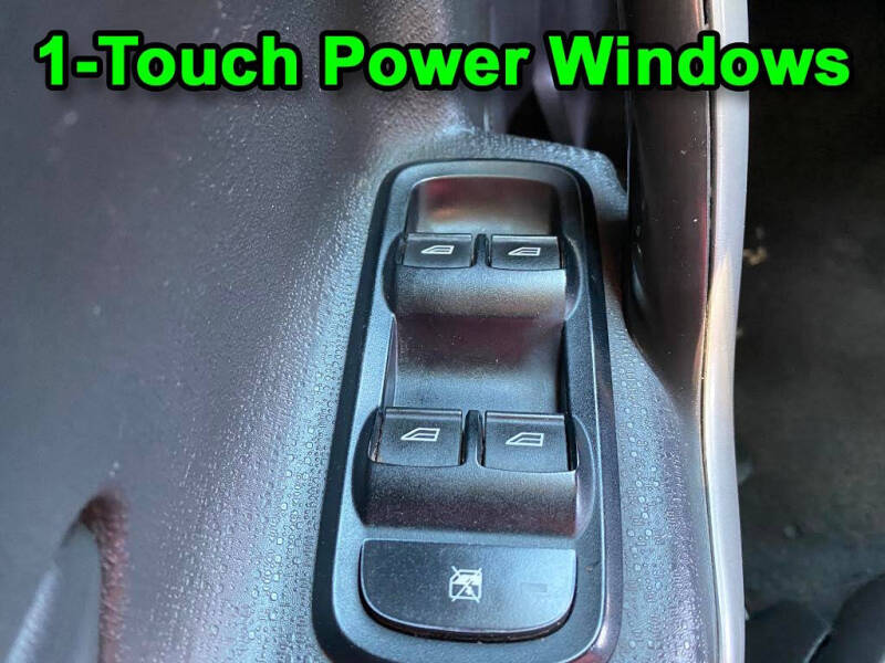 2011 Ford Fiesta SES