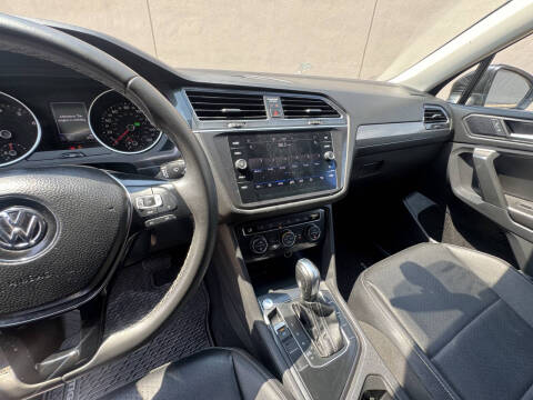 2021 Volkswagen Tiguan SE R-Line Black