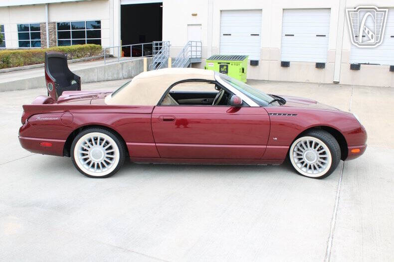 2004 Ford Thunderbird Deluxe