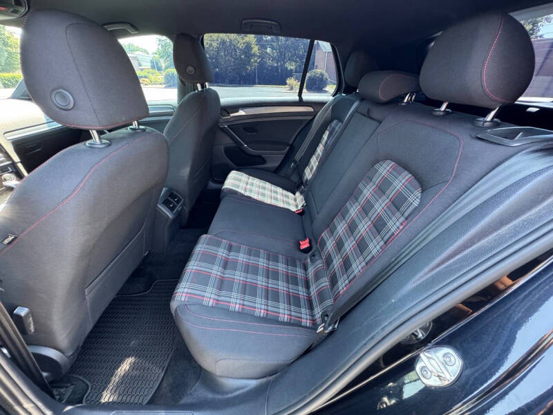 2021 Volkswagen Golf GTI SE