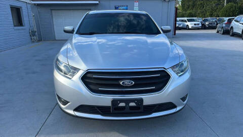 2015 Ford Taurus SEL