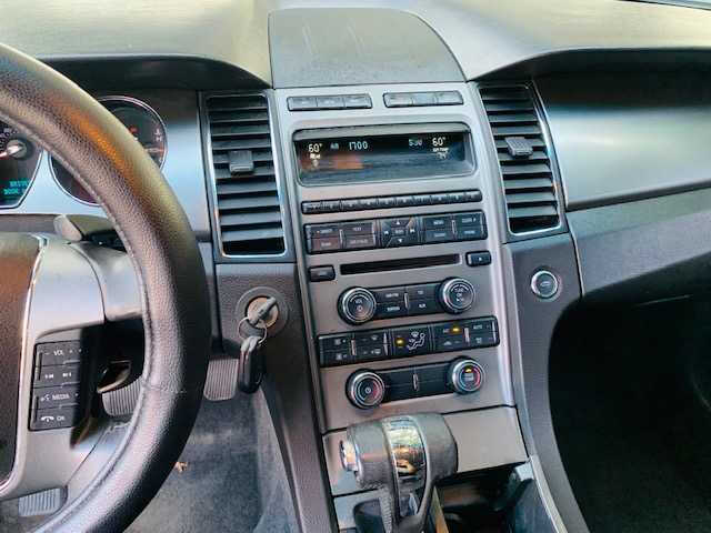 2011 Ford Taurus SEL