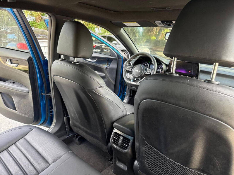 2023 Kia Forte GT-Line