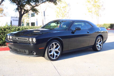 2015 Dodge Challenger SXT Plus