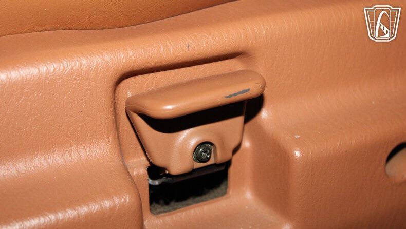 1948 Ford Deluxe