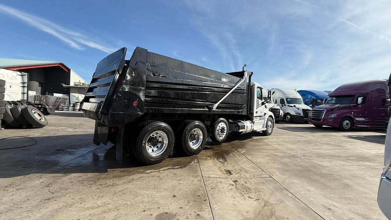 2018 PETERBILT 579 SUPER 10 DUMP TRUCK 18' NEW BODY for sale at KING TRUCK TRAILER SALES in Bakersfield, CA