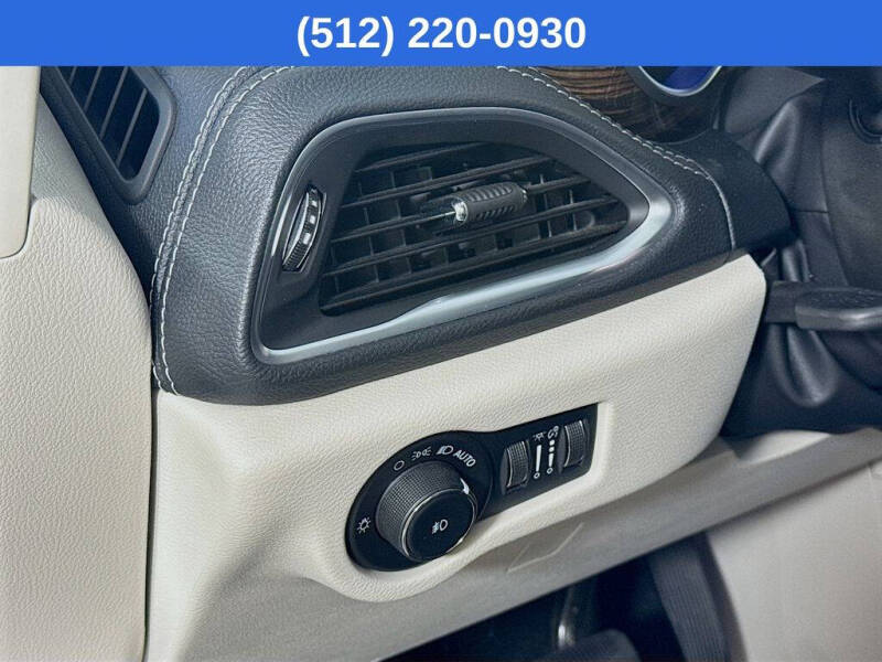 2023 Chrysler Pacifica Plug-In Hybrid Limited