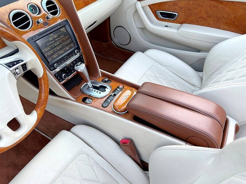 2013 Bentley Continental 37