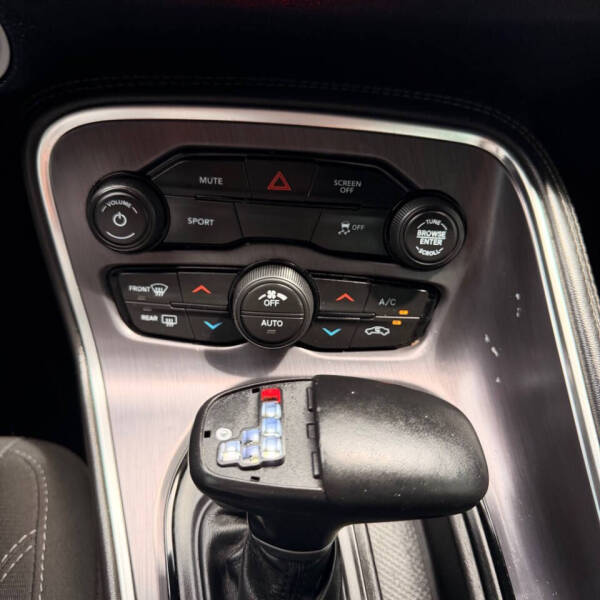 2017 Dodge Challenger SXT