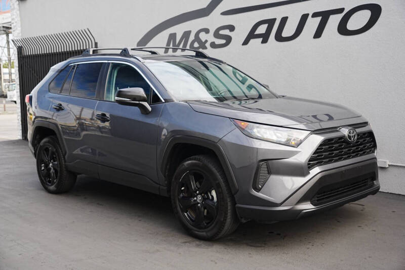 2020 Toyota RAV4 LE
