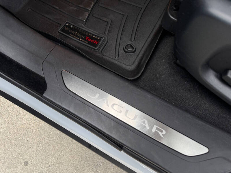 2017 Jaguar F-PACE 35t Prestige