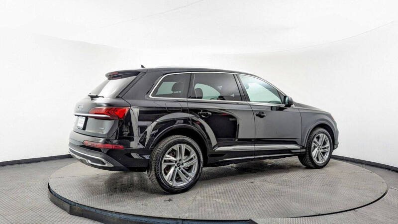 2022 Audi Q7 quattro Premium Plus 55 TFSI