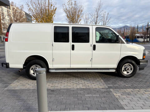 2024 GMC Savana 2500