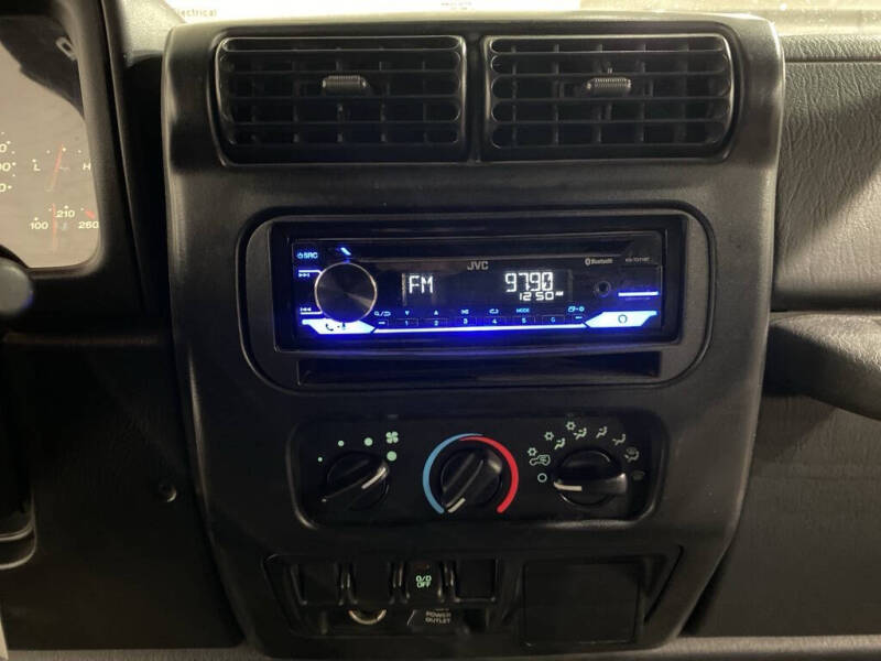 2004 Jeep Wrangler X