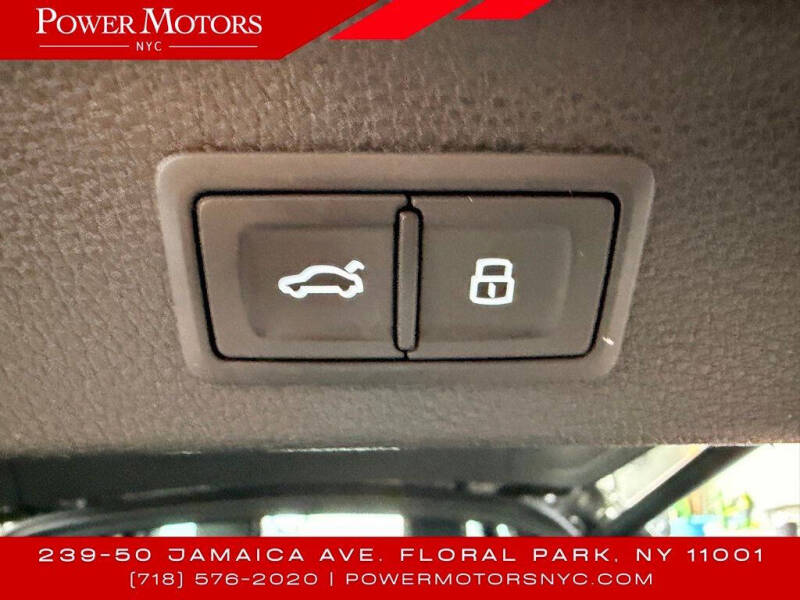 2020 Audi Q3 quattro S line Prem Plus 45 TFSI