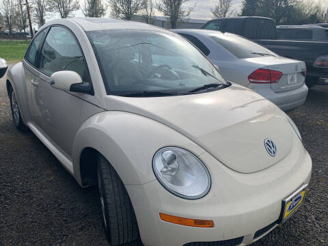 2008 Volkswagen New Beetle for sale at M AND S CAR SALES LLC in Independence OR