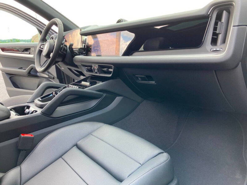 2025 Porsche Cayenne E-Hybrid