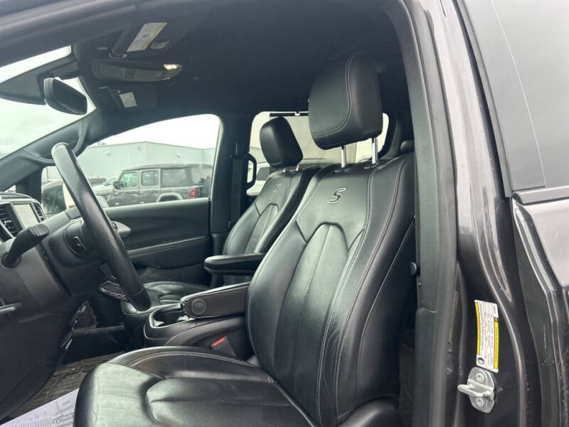 2020 Chrysler Pacifica Touring L