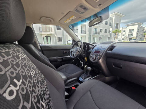 2011 Kia Soul +