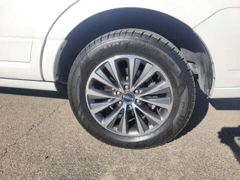 2016 Lincoln Navigator Select