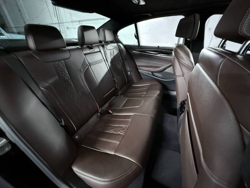 2022 BMW 5 Series M550i xDrive