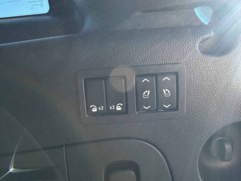 2018 Cadillac Escalade ESV Luxury