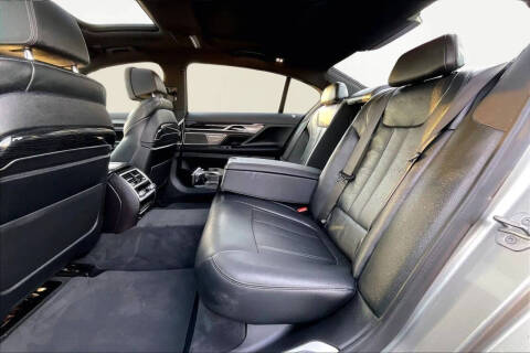 2022 BMW 7 Series 740i