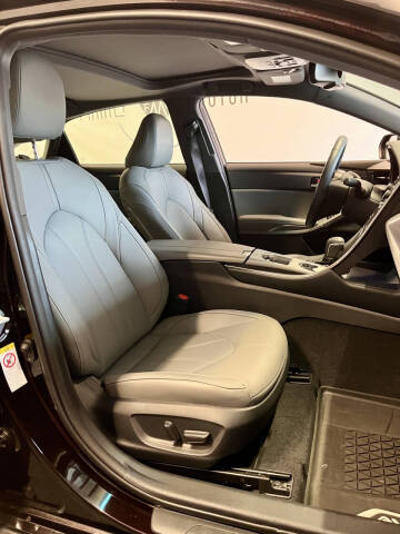 2019 Toyota Avalon XLE