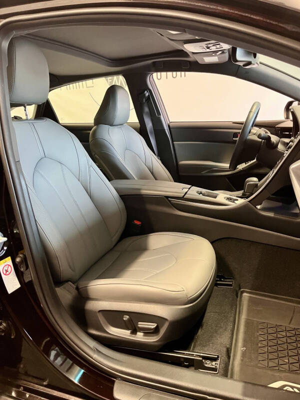 2019 Toyota Avalon XLE