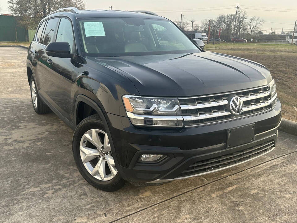 2019 Volkswagen Atlas SE's photo