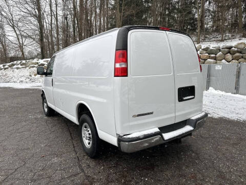 2021 Chevrolet Express 2500