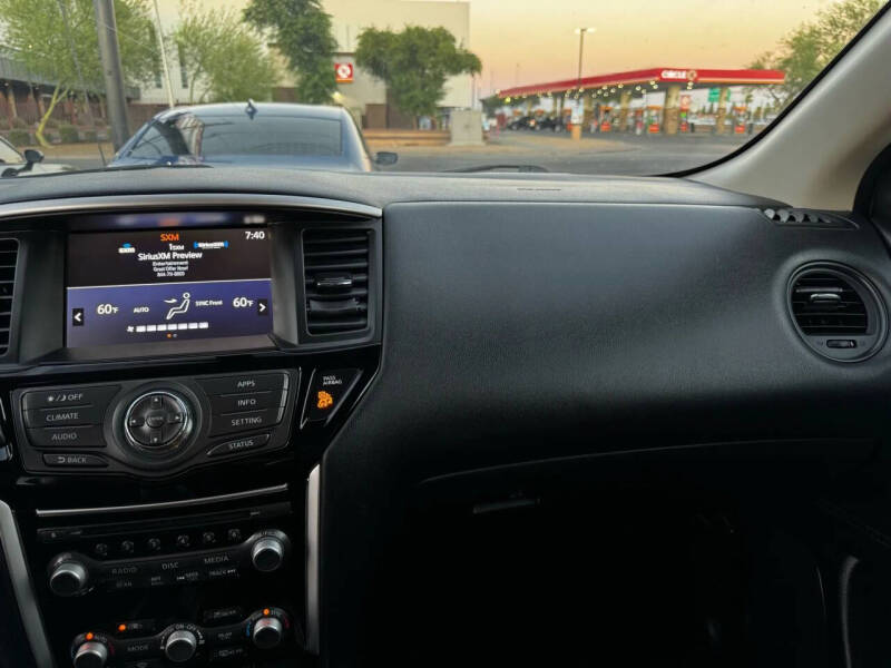 2020 Nissan Pathfinder S