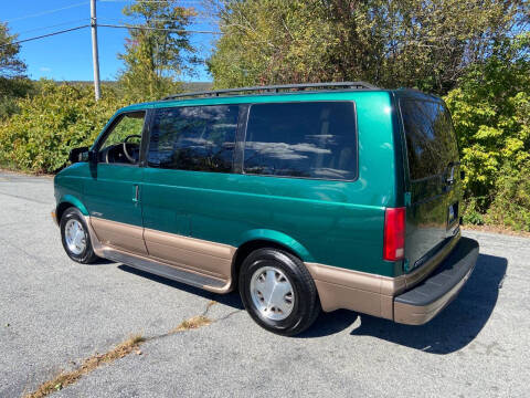 2000 Chevrolet Astro LS