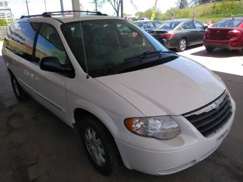 2006 Chrysler Town and Country for sale at Divine Auto Sales LLC in Omaha NE