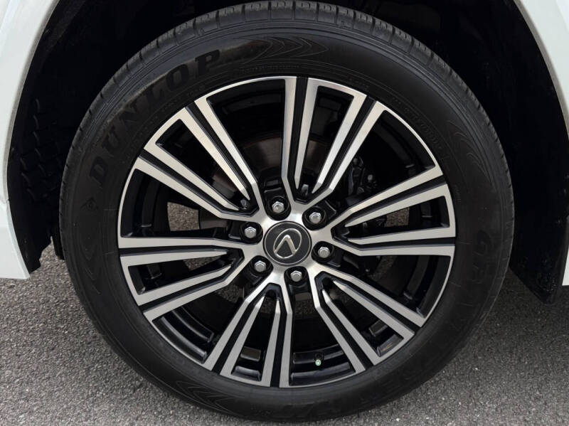 2025 Lexus LX 600 Luxury