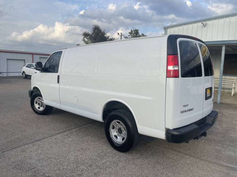 2020 GMC Savana 2500