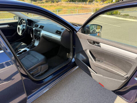 2013 Volkswagen Passat SE PZEV