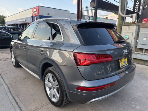 2018 Audi Q5 2.0T quattro Premium Plus
