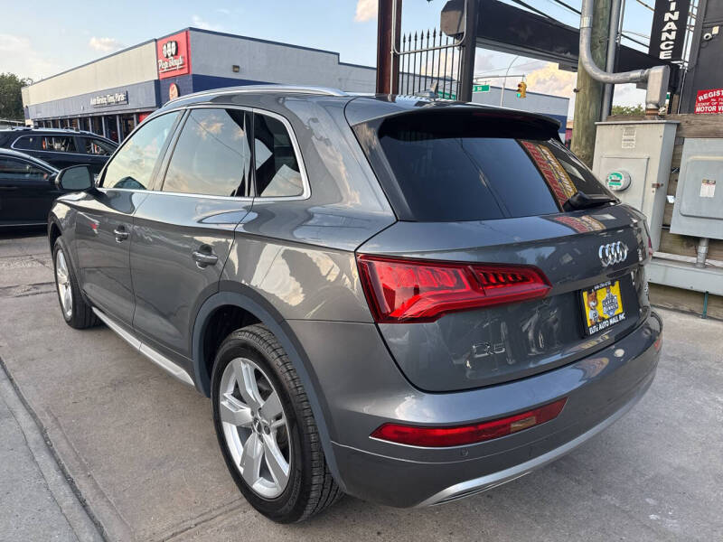 2018 Audi Q5 2.0T quattro Premium Plus