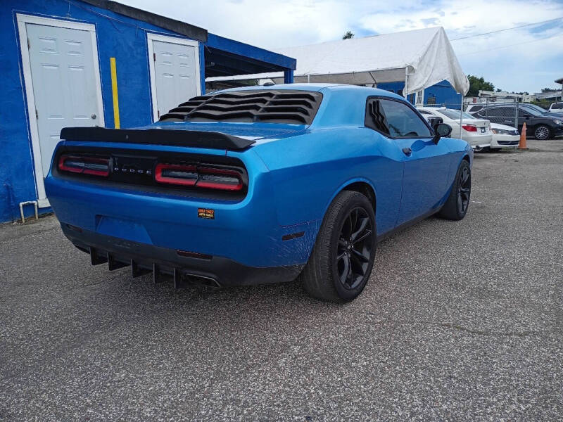 2018 Dodge Challenger SXT