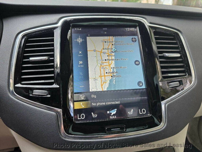 2016 Volvo XC90 T6 Momentum